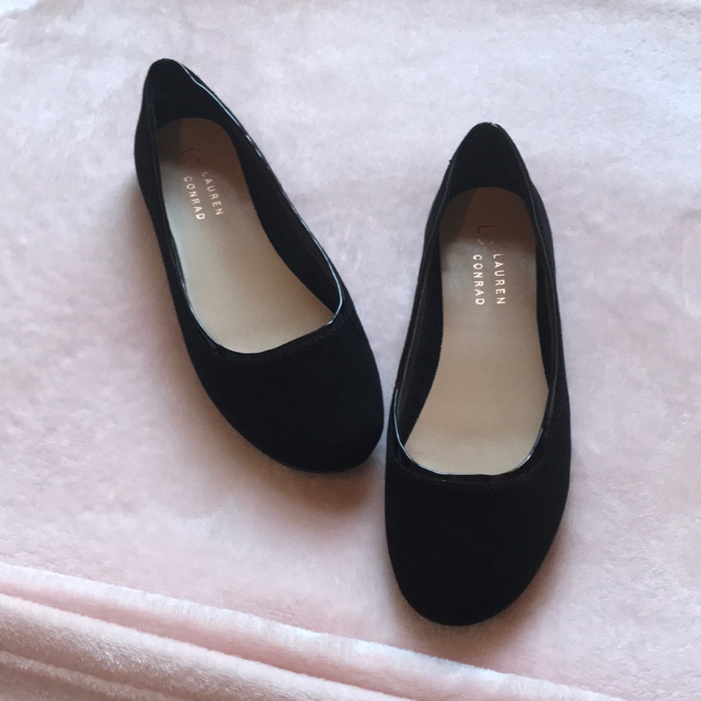 Black size six Lauren Conrad flats